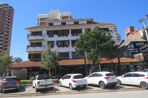 Imagen 2 de 9 de Monoambiente Centrico En Buen Estado-gas Natural-40.000 Usd