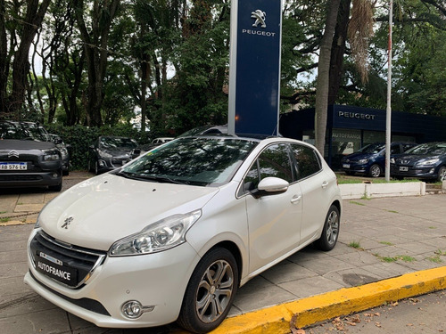 Peugeot 208 Feline Pack Cuir