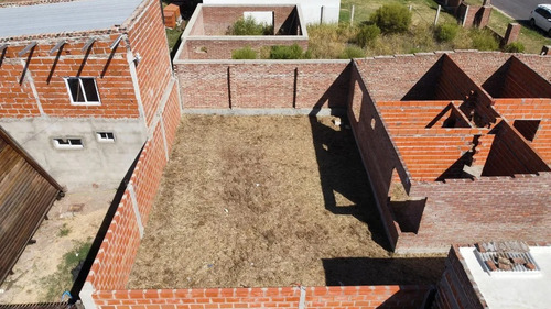 Venta De Terreno Con Construcción A Terminar En Puerto General San Martin