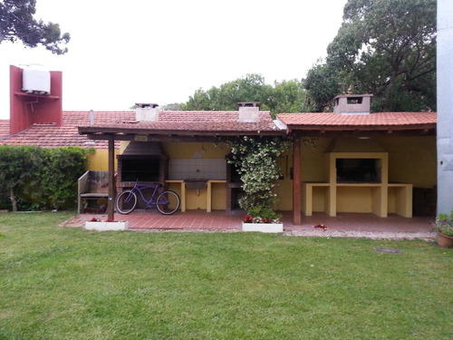 Imagen 2 de 14 de Villa Gesell _ Duplex 3 Amb. Con Cochera