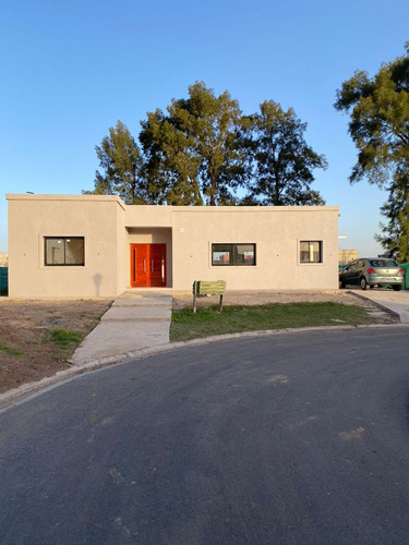 Venta Casa En San Ramón, Pilar Del Este
