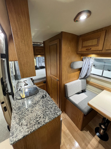 Equipamiento Motorhome Itati Para 2-4 Personas A Pedido