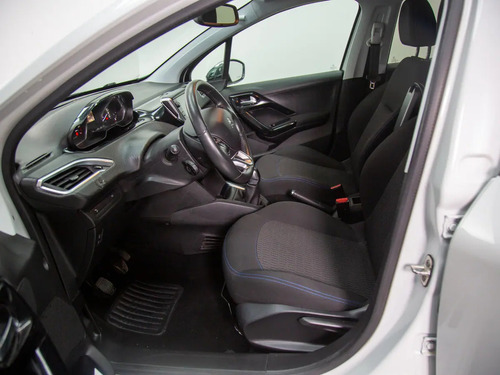 Peugeot 1.2 Signature Puretech 4x2 82 Mt5 5p 208