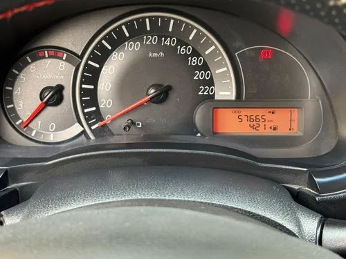 Nissan March 1.6 Active Aire Ac Mt