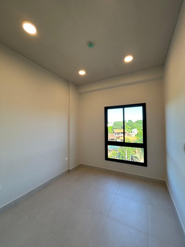 Vendo Departamento A Estrenar En El Edificio Zuba 9 De Encarnación: 2 Habitaciones Y 1 Baño