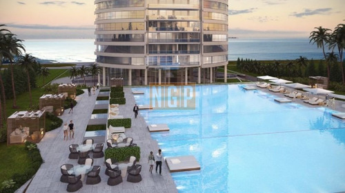 Imagen 6 de 7 de Departamento En Punta Del Este, Torre Cuenta Con Todos Los Servicios.