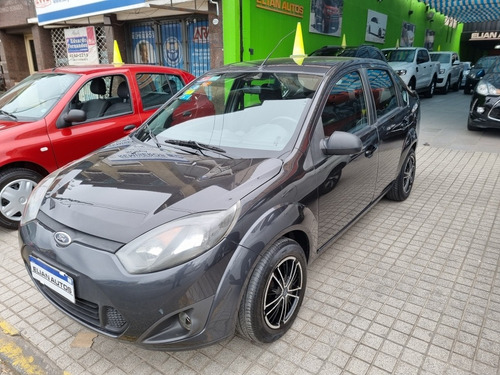 Imagen 10 de 12 de Ford Fiesta 2011 1.6 Max One Edge Plus