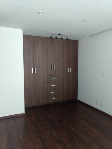 Venta Casa En San Carlos Metepec