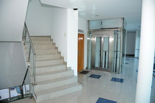 Pilar / Consultorios En Alquiler