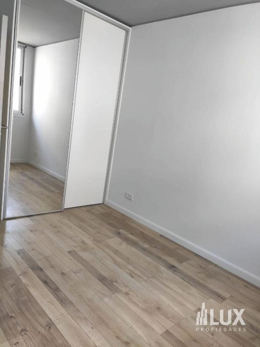 Venta Departamento Un Dormitorio Piso Alto Contrafrente - Parque España