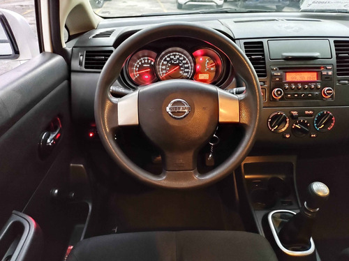 Imagen 5 de 8 de Nissan Tiida 4 Pts Advance, Tm6, A/ac, Cd, Ba, Ra-16