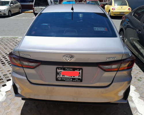 Toyota Yaris 1.5 4P Base At Cvt