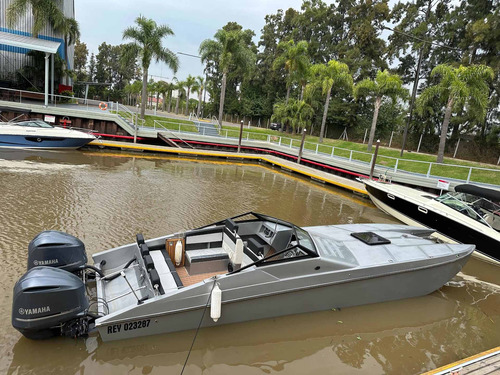 Catamarán Shadow C/2 Yamaha 300hp C/elevador, Bracket