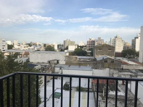 Imagen 6 de 13 de Retasado! 3 Amb. Al Frente Con Vista Abierta A La Ciudad