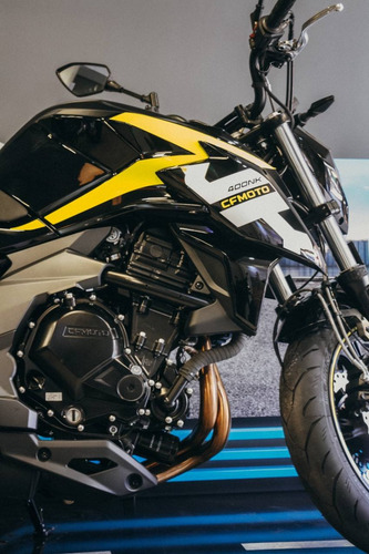Imagen 8 de 17 de Cfmoto Nk 400 Concesionario Oficial Con Tablero Tft Nuevo!
