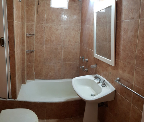 Imagen 19 de 30 de Piedras Al 1300 Y Av. Juan De Garay, San Telmo. Segundo Piso Por Escalera. 2 Ambientes. Superficie Total 80 M2. Super. Cubierta 42 M2. Terraza Anexable De 38 M2. Dormitorio Grande. Conexión Lavarropas