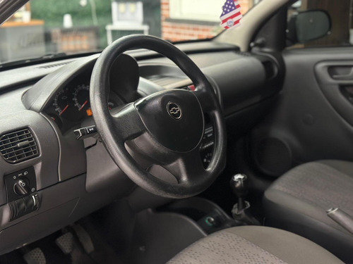 Chevrolet Corsa Hatch Maxx 1.0 8v 4p 2011