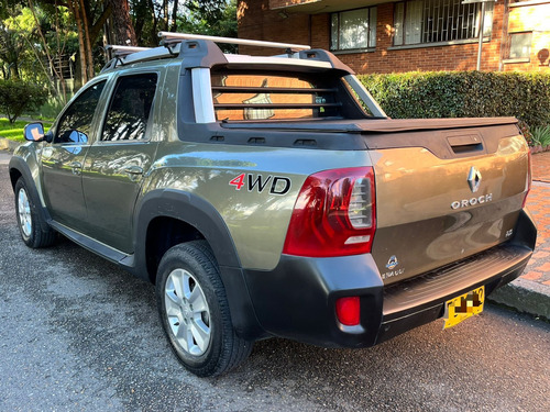 Renault Duster Oroch 2.0 Intens 4X4