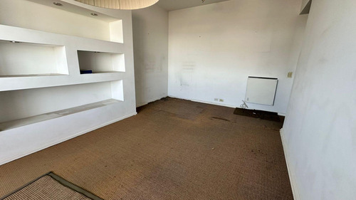 Arenales 1800, Excelente Departamento/oficina 2 Ambientes, Piso Alto Vista Abierta En Barrio Norte