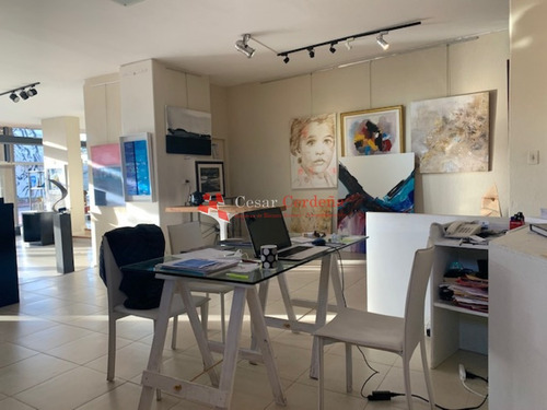 Venta - Amplio Local Sobre Gorlero Con Privado En Subsuelo.- Ref: 1512