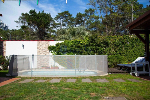 Casa En Punta Del Este, San Rafael- Ref: 932