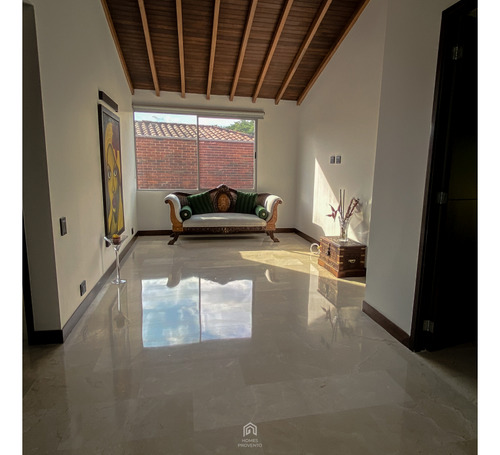 Casa Para La Venta En Envigado La Intermedia