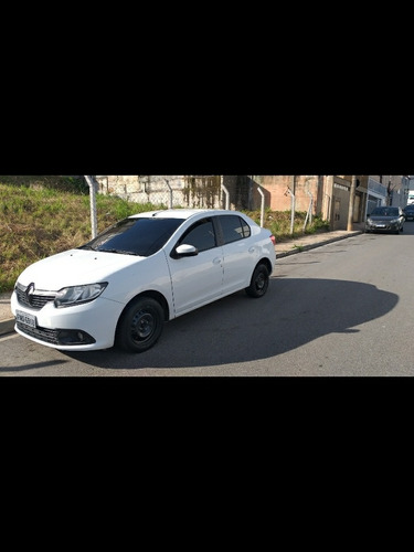 Imagem 6 de 10 de Renault Logan 2015 1.0 16v Expression Hi-flex 4p