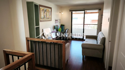 Casa En Venta De 4 Dorm. En Maipú