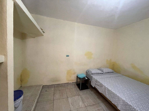 Imagen 8 de 14 de Casa Con Excelente Ubicación En Lico Velarde