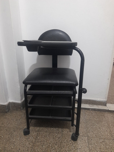 Mesa Manicuria Portátil Usada