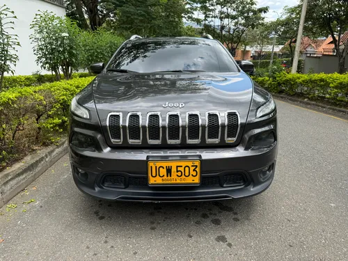 Jeep Cherokee LONGITUDE PLUS 3.2