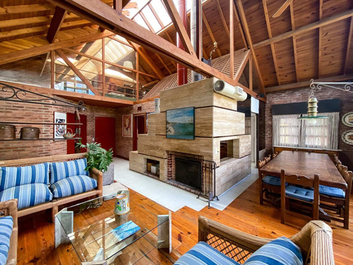 Imagen 9 de 30 de Casa De Diseño En Venta En Highland Park