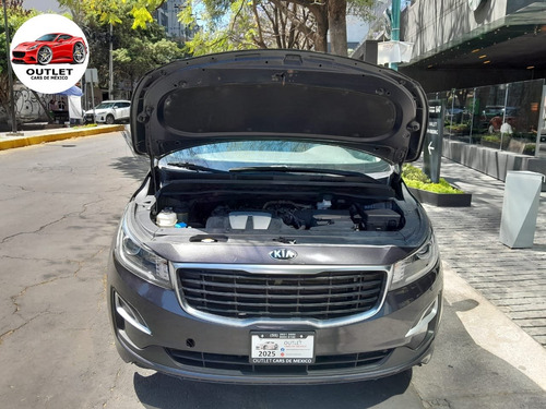 Kia Sedona 2.0 Lx At