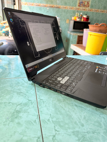Asus Tuf Gaming A15 / 15.6' / Ryzen 5 Usado Negro (Usado)