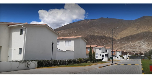 Casa En Venta Pomasqui - Conjunto Habitacional Villa Palermo
