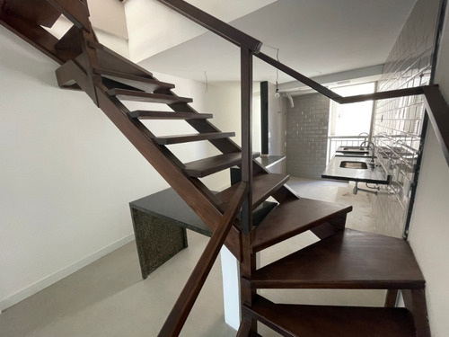 Imagem 19 de 30 de Excelente Cobertura Duplex De Alto Padrão Com Três Suítes Na Avenida Afrânio De Melo Franco, Leblon. - Co00045 - 69400596