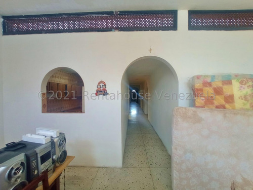 Imagen 8 de 21 de Casa En Venta En Urb. La Soledad, Maracay 22-16118 Jcm