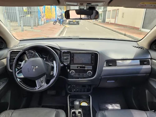 Mitsubishi Outlander 2.4 Kaiteki 4x4 automática