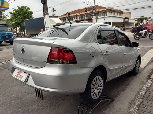 Imagem 5 de 15 de Volkswagen Voyage 2013 1.6 Vht Comfortline Total Flex 4p