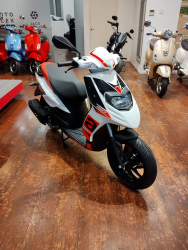Imagen 17 de 17 de Nuevo Scooter Aprilia Sr 160 Azul Inyección Abs