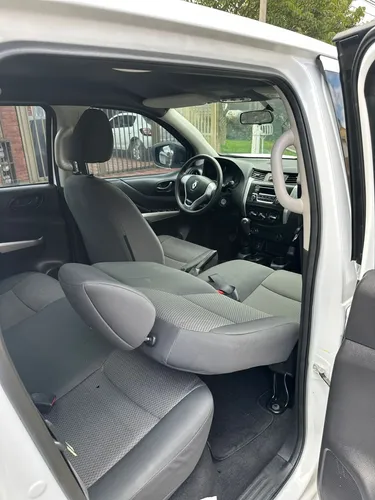 Renault Alaskan 2.5 Zen