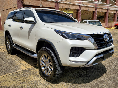 Imagen 8 de 18 de Toyota Fortuner Sr5 4x4