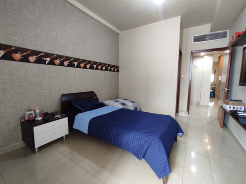 Casa Quinta Urbanizacion Los Rauseos El Limon Edo. Aragua
