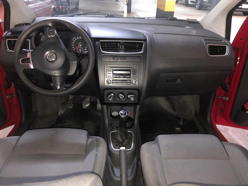 Imagem 8 de 10 de Volkswagen Spacefox 2012 1.6 Trend Total Flex 5p