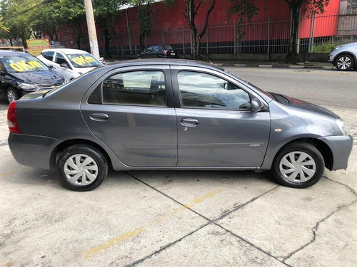 Toyota Etios Sedan Xls 1.5 (flex) Flex Manual
