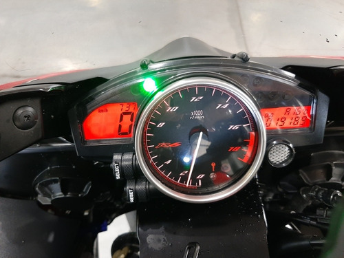 Yamaha R6
