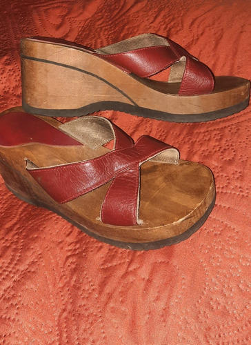 Sandalias Suecos Plataforma Rojos De Cuero. Super Prácticos