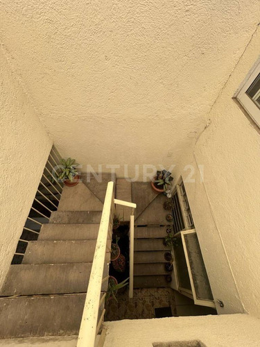 Casa En Venta, En Col. Independencia, Guadalajara, Jal.