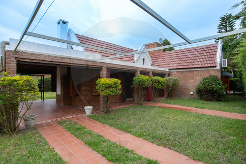 Casa En Venta La Plata