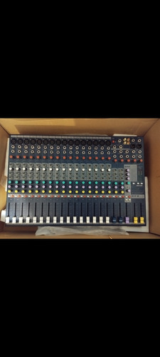 Mezcladora Soundcraft Efx16